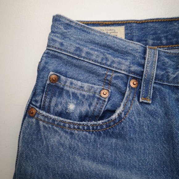 Levi's 501 Ladies Size 25/32 Button Front Distressed Light Wash Blue Jeans - Picture 9 of 16
